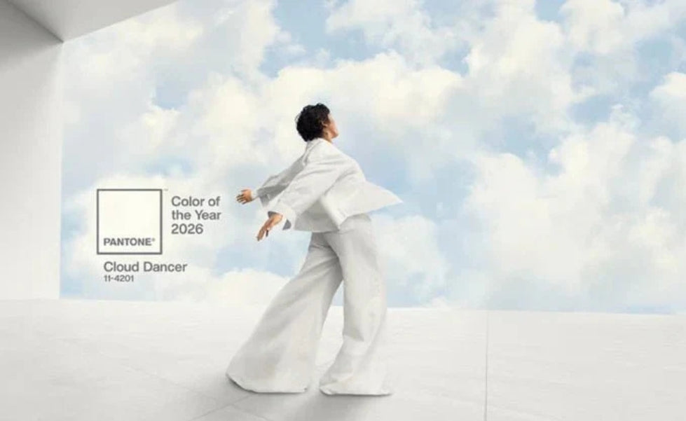 Cloud Dancer Pantone
