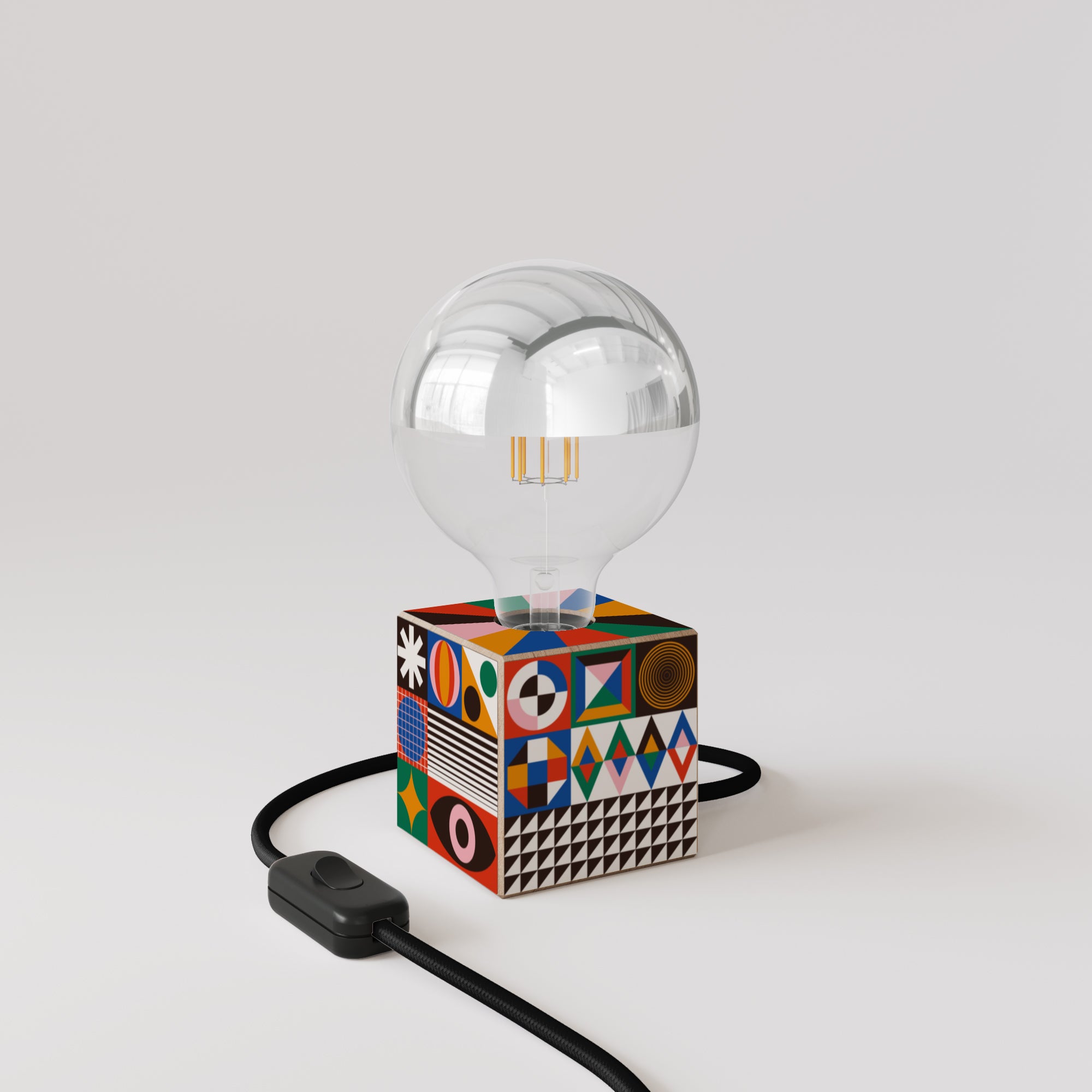 Lampada da tavolo Cubetto con lampadina globo mezza sfera argento - PosterLad