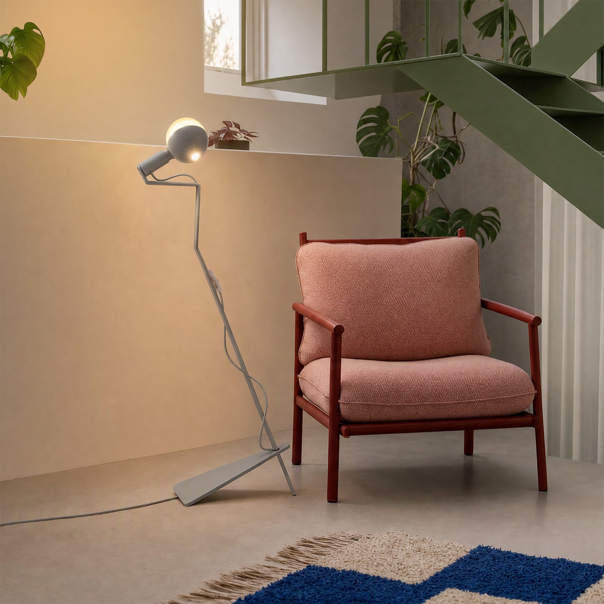 Lampada da terra inclinabile con lampadina LED G125 verniciata - Mario Talia - Grigio