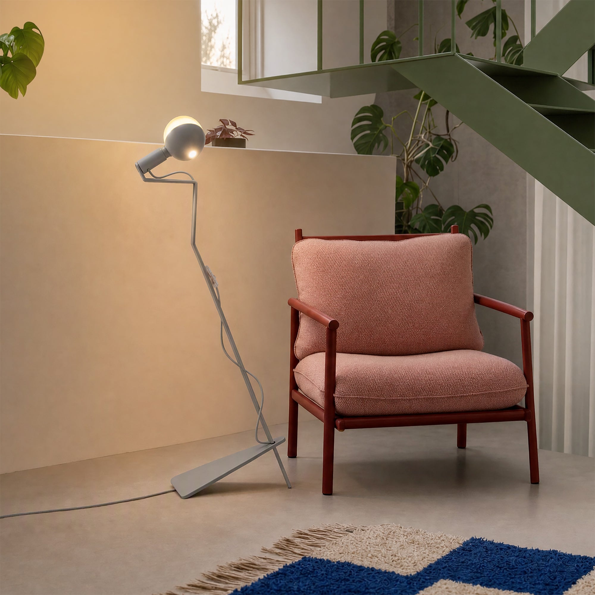 Lampada da terra inclinabile con lampadina LED G125 verniciata - Mario Talia - Grigio