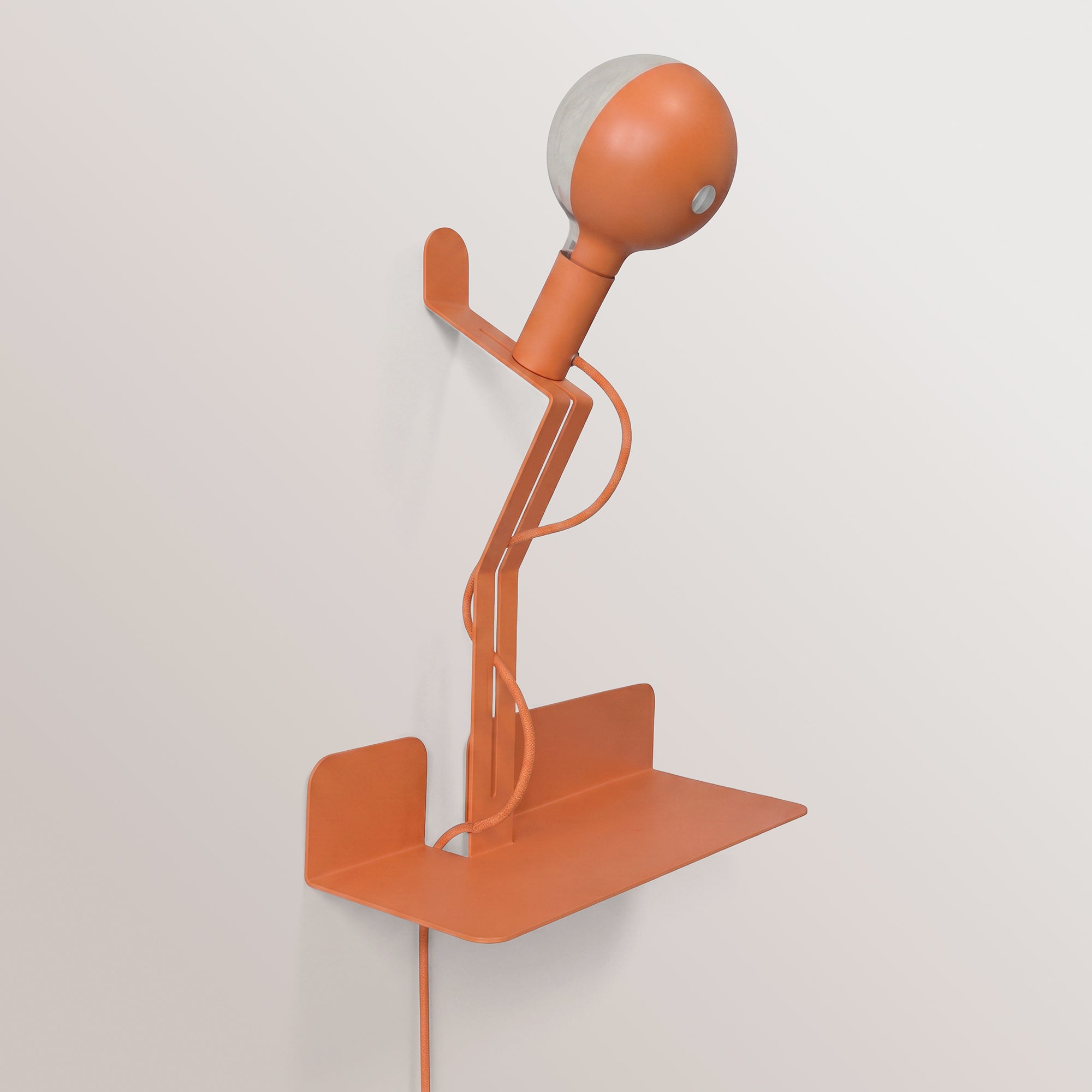 Lampada da parete con mensola e lampadina LED G125 verniciata - Murio Talia - Arancione
