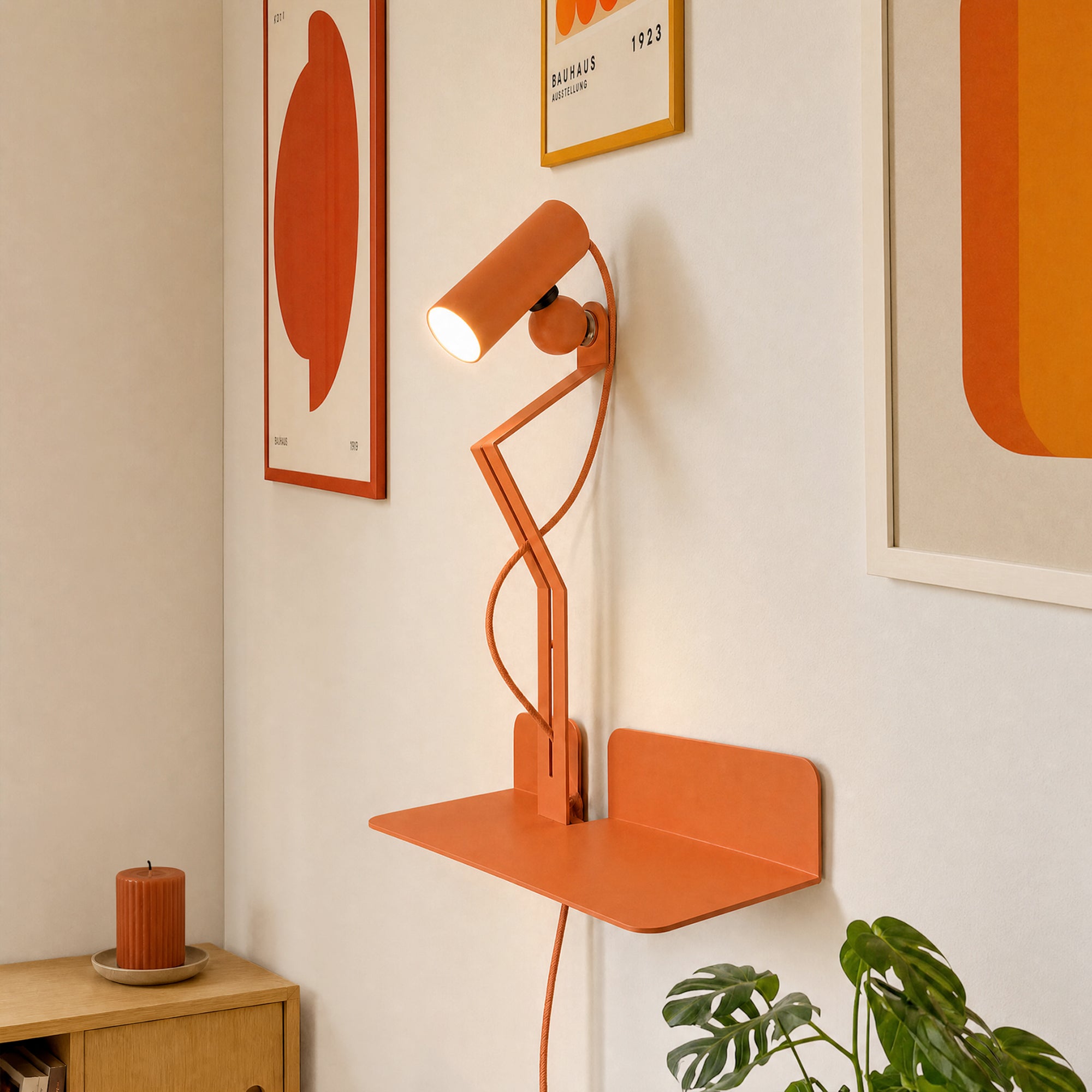 Lampada da parete con mensola e faretto magnetico orientabile - Murio Tubo - Arancione
