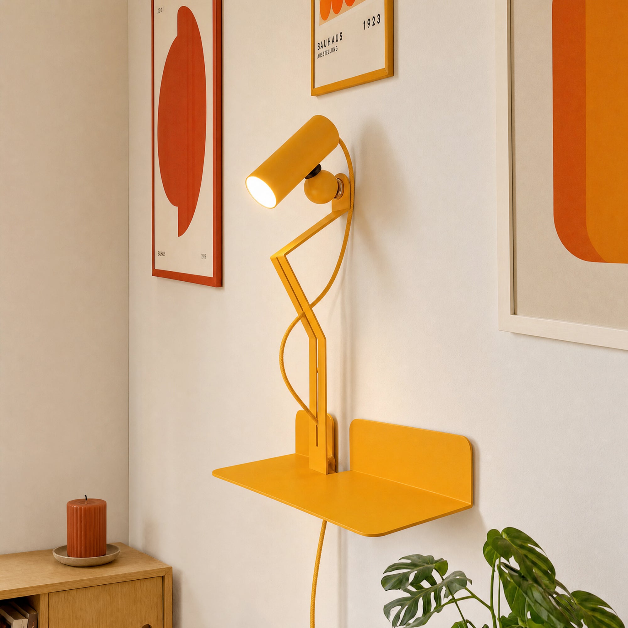 Lampada da parete con mensola e faretto magnetico orientabile - Murio Tubo - Giallo