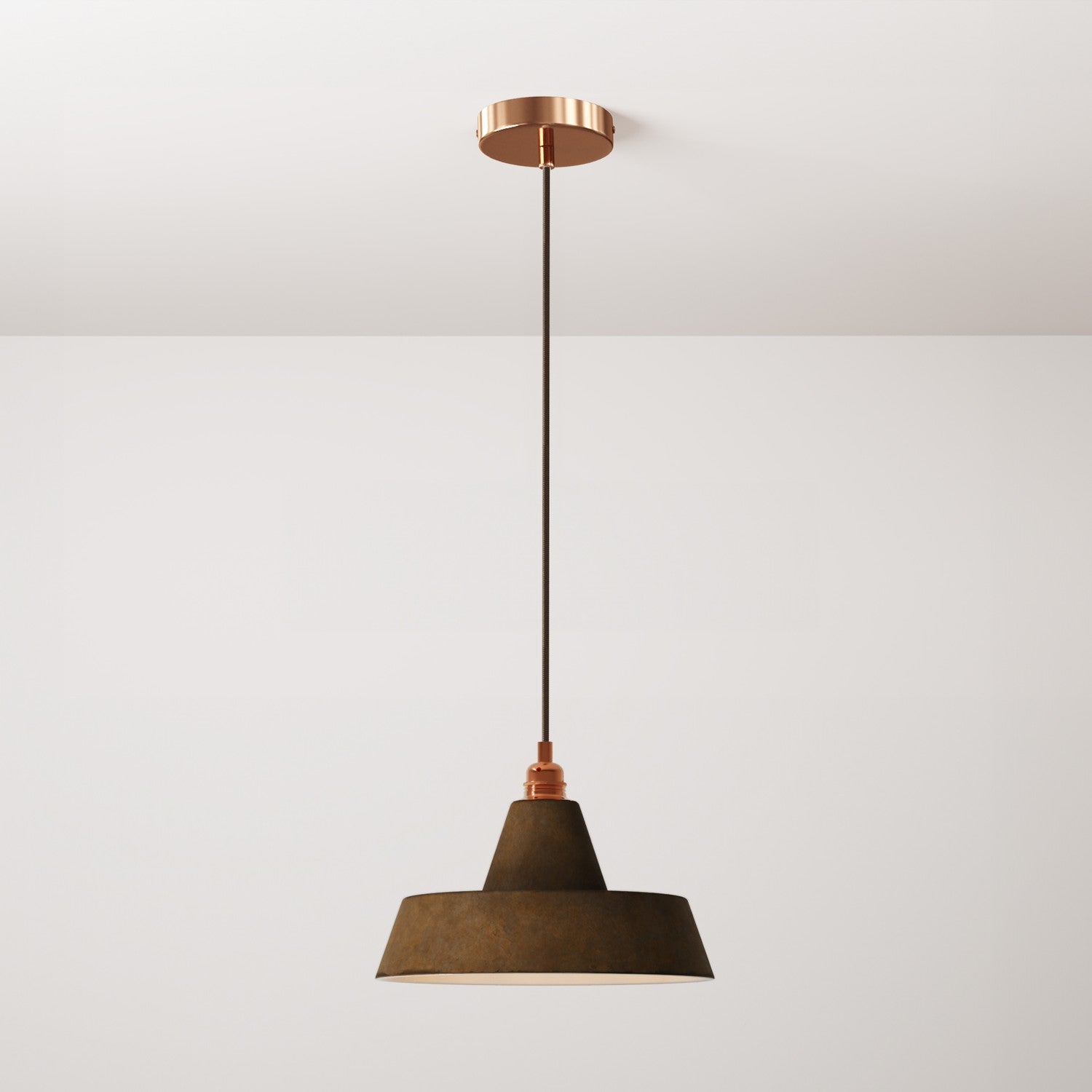 Lampada a sospensione completa di cavo tessile, paralume in ceramica Industriale e finiture in metallo - Effetto corten