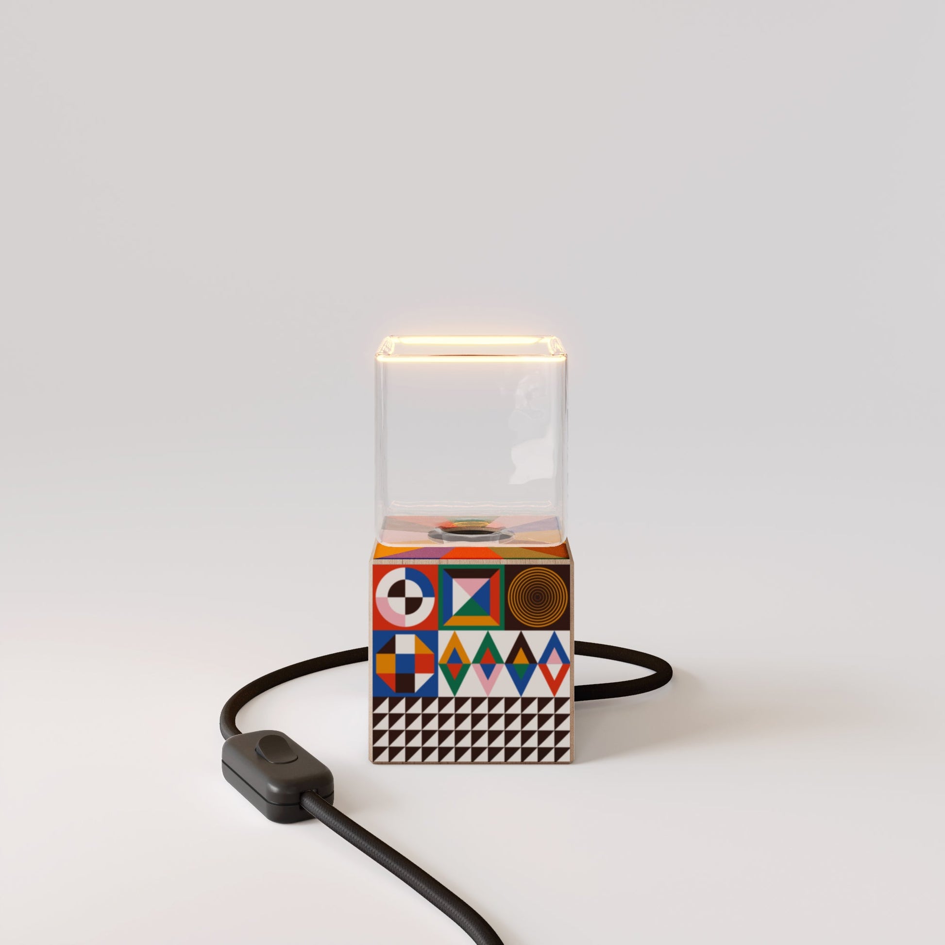Cubetto table lamp with US plug, Ghost bulb - PosterLad - Creative Cables