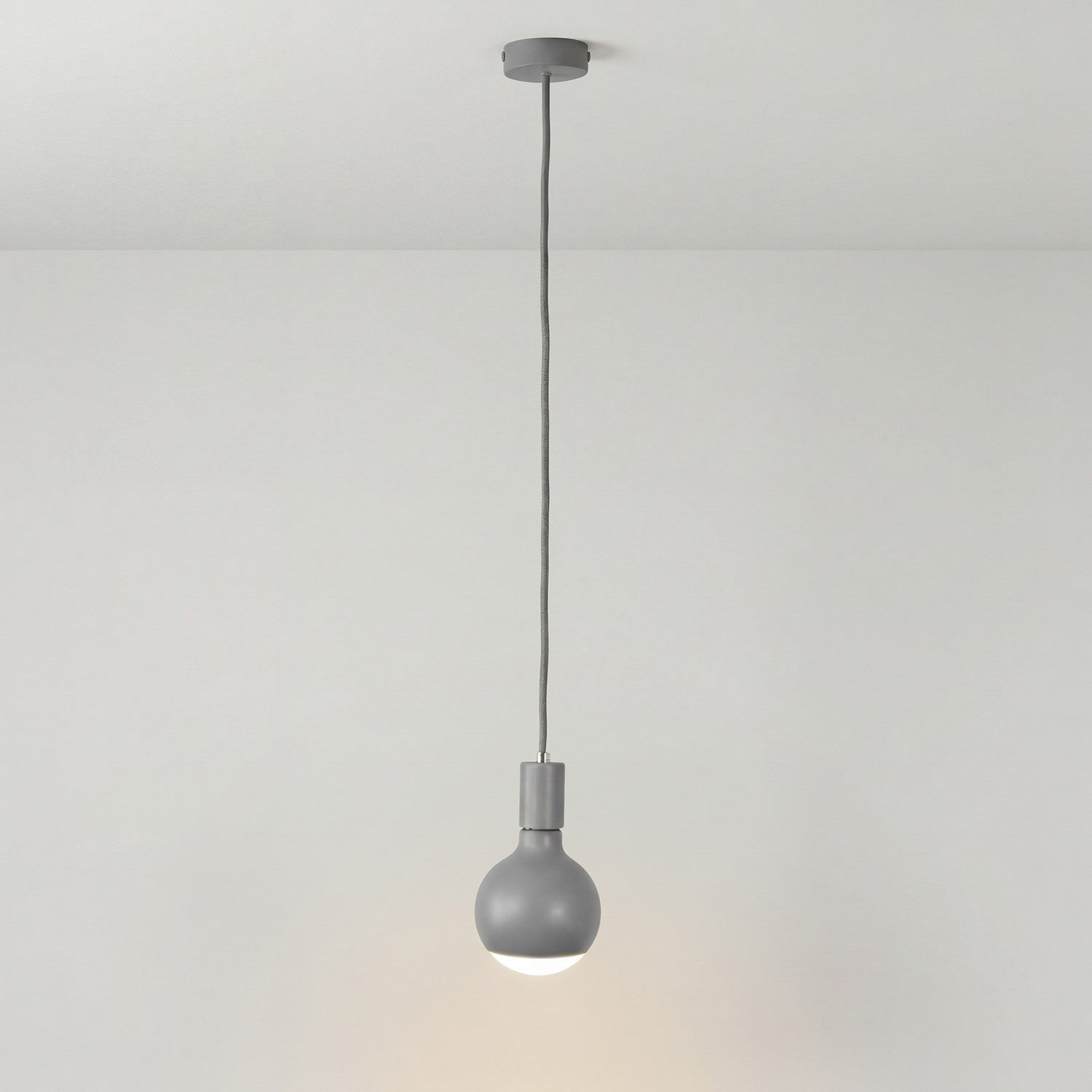 Filotto Metallico red pendant with E27 socket – Creative Cables