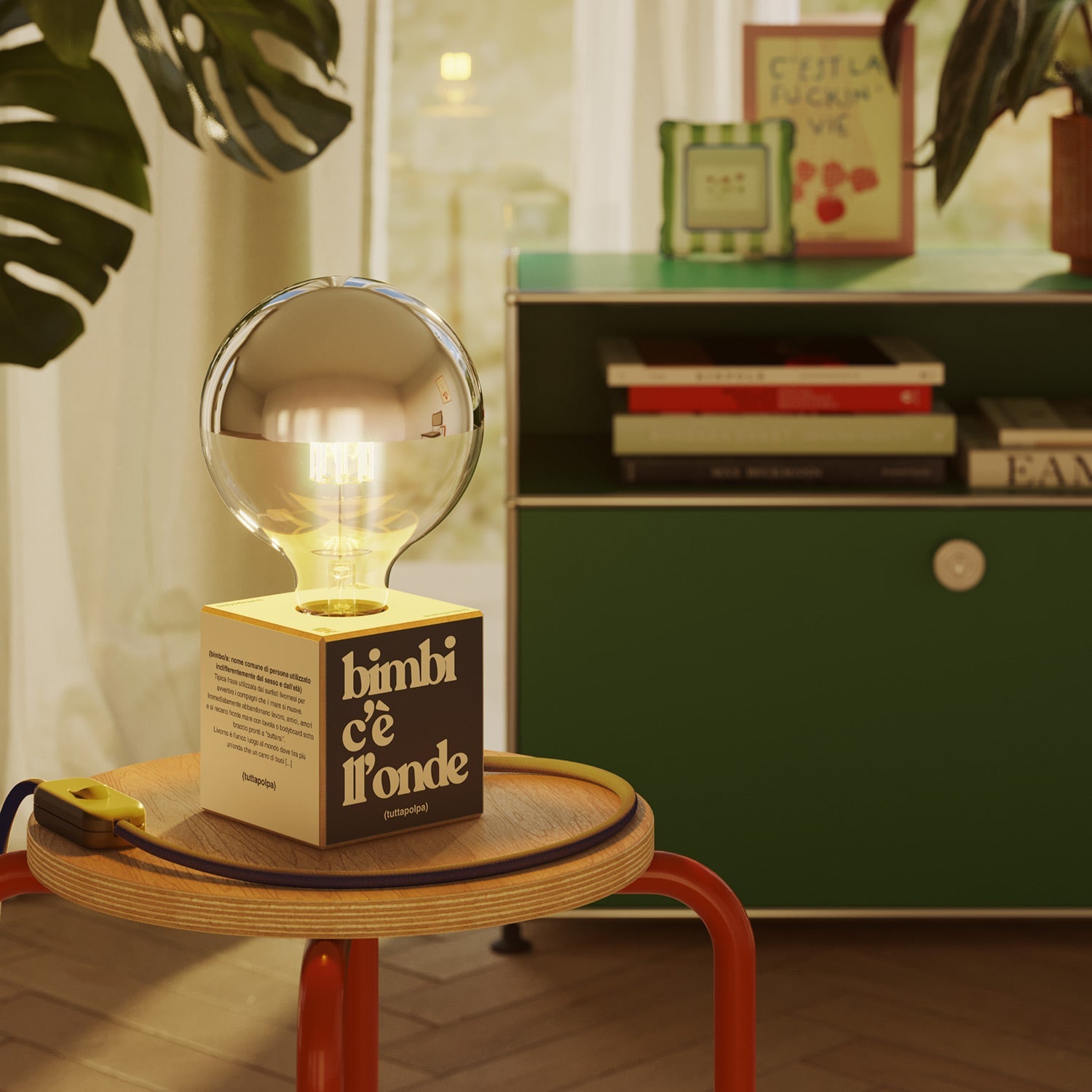 Lampada da tavolo Cubetto "Bimbi c’è l’onde" con spina inglese e lampadina globo mezza sfera argento - Tuttapolpa