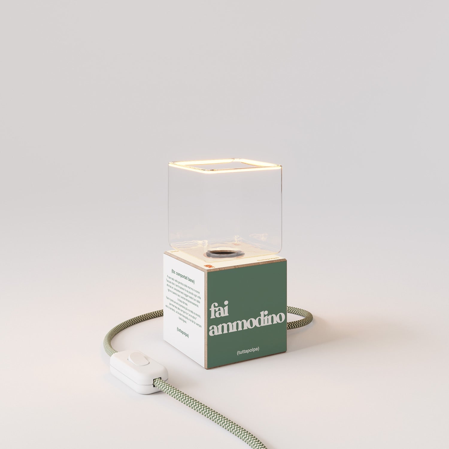 Lampada da tavolo Cubetto "Fai ammodino" con spina inglese e lampadina Ghost - Tuttapolpa