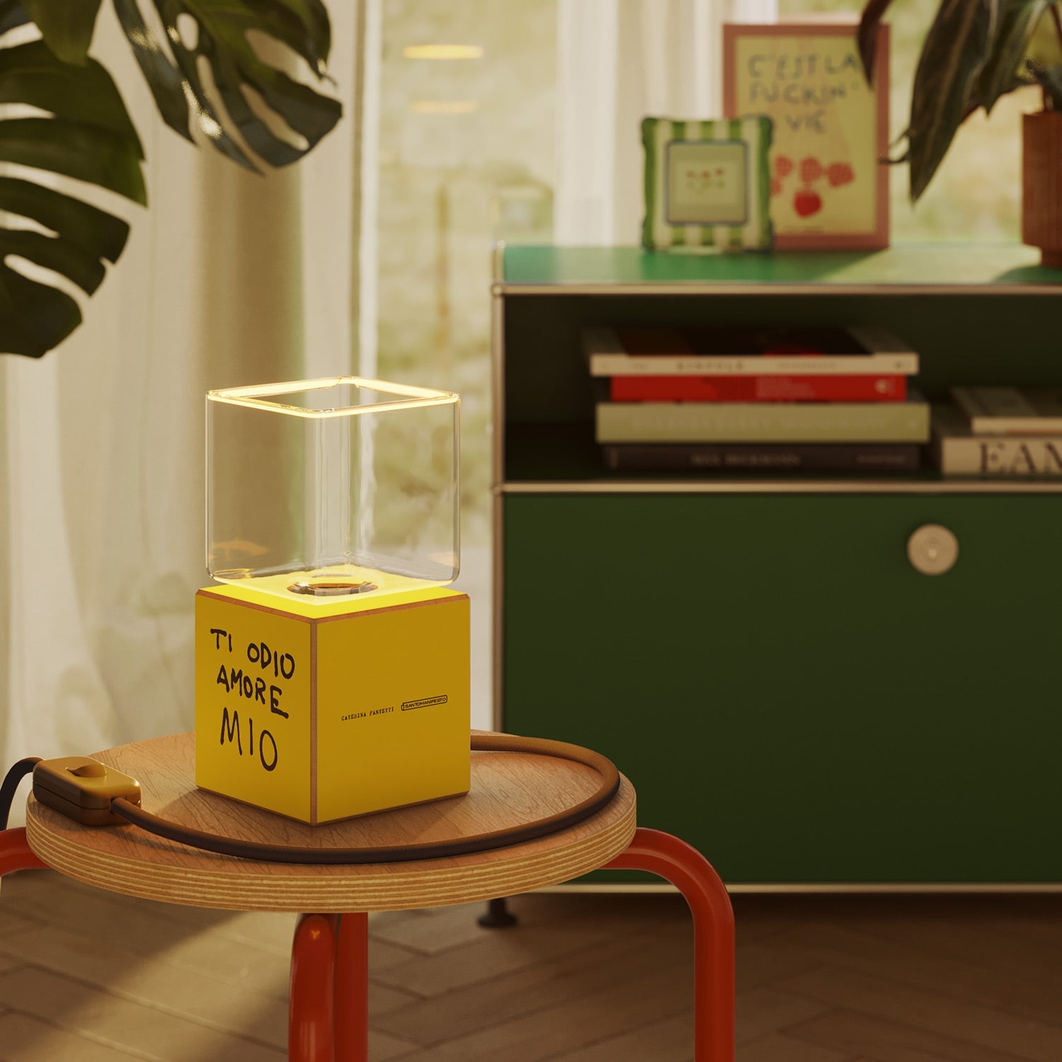Lampada da tavolo Cubetto "Ti odio amore mio" con spina inglese e lampadina Ghost - Santomanifesto