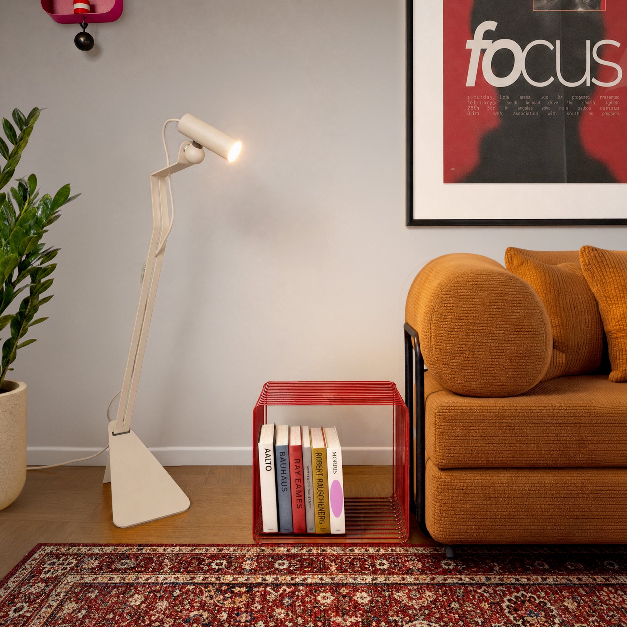 Lampada da terra inclinabile con faretto magnetico orientabile - Mario Tubo - Panna - Creative Cables