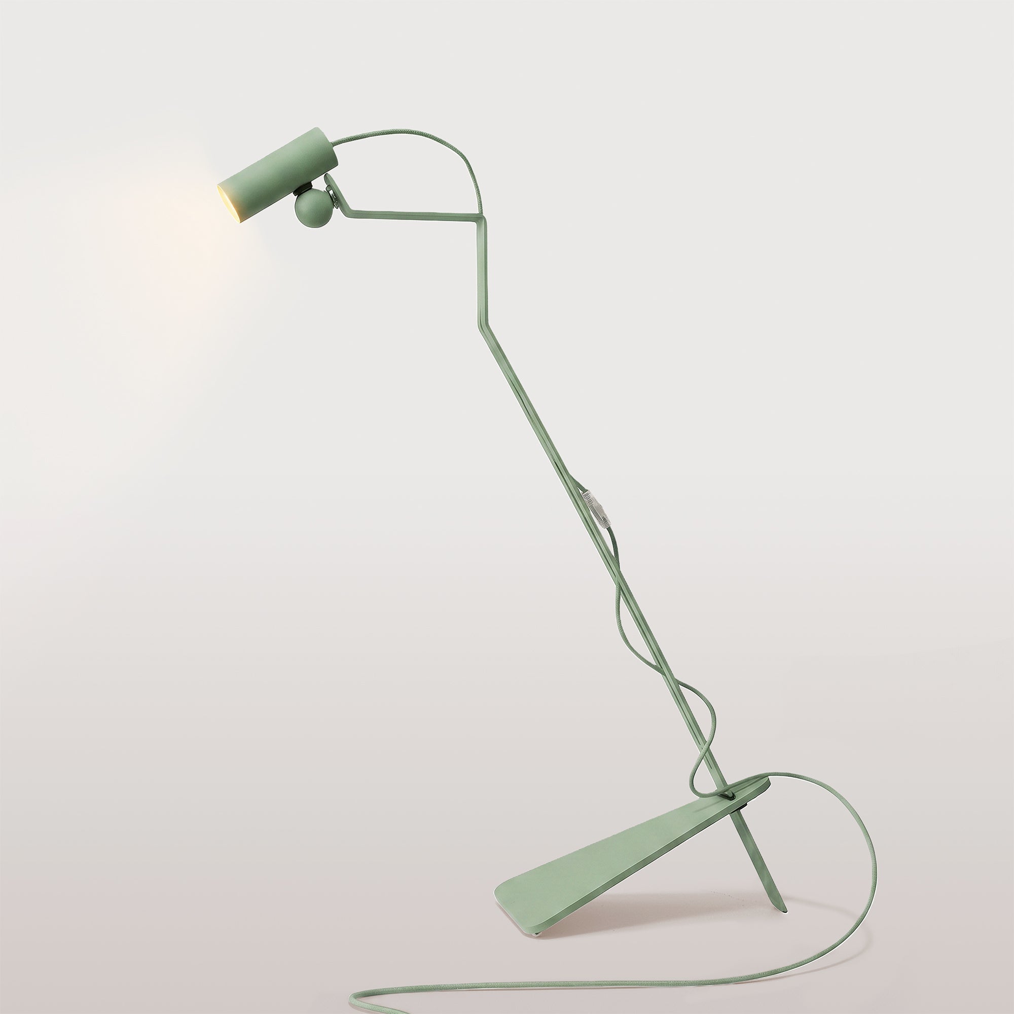 Lampada da terra inclinabile con faretto magnetico orientabile - Mario Tubo - Verde - Creative Cables