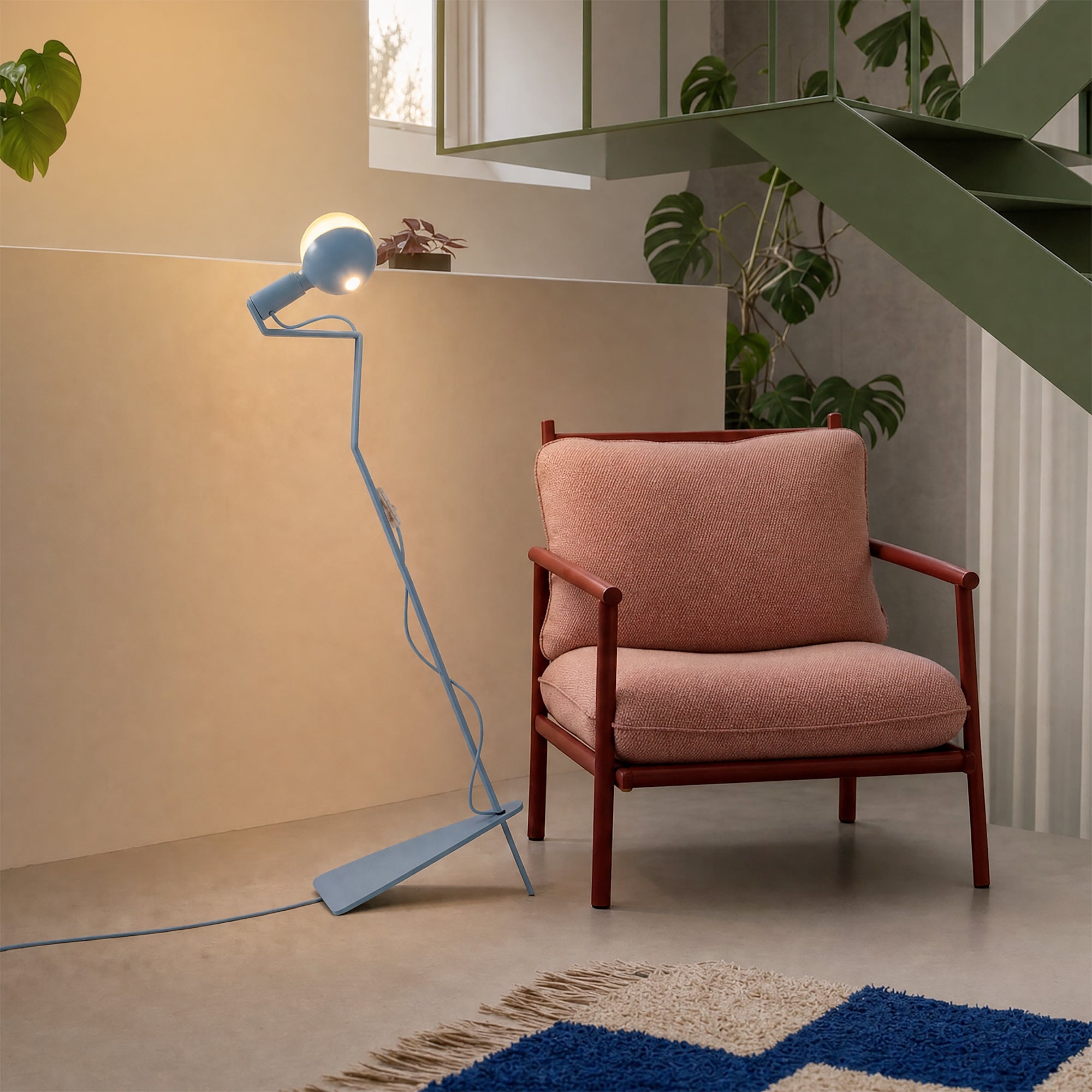 Lampada da terra inclinabile con lampadina LED G125 verniciata - Mario Talia - Blu - Creative Cables