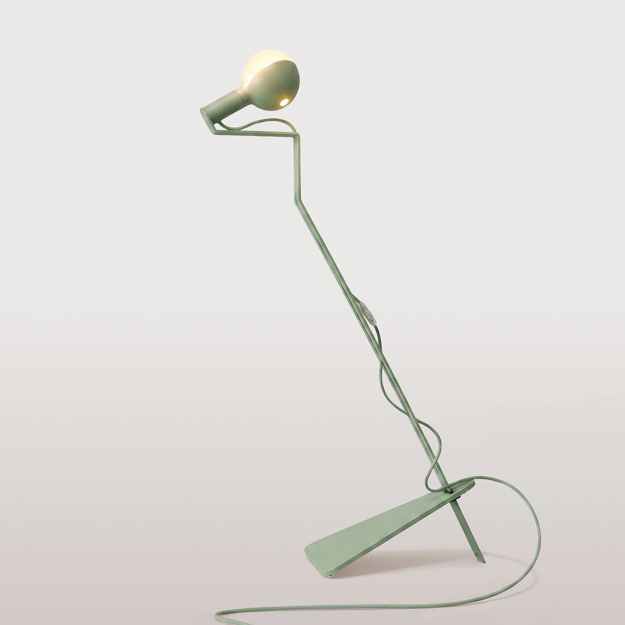 Lampada da terra inclinabile con lampadina LED G125 verniciata - Mario Talia - Verde - Creative Cables