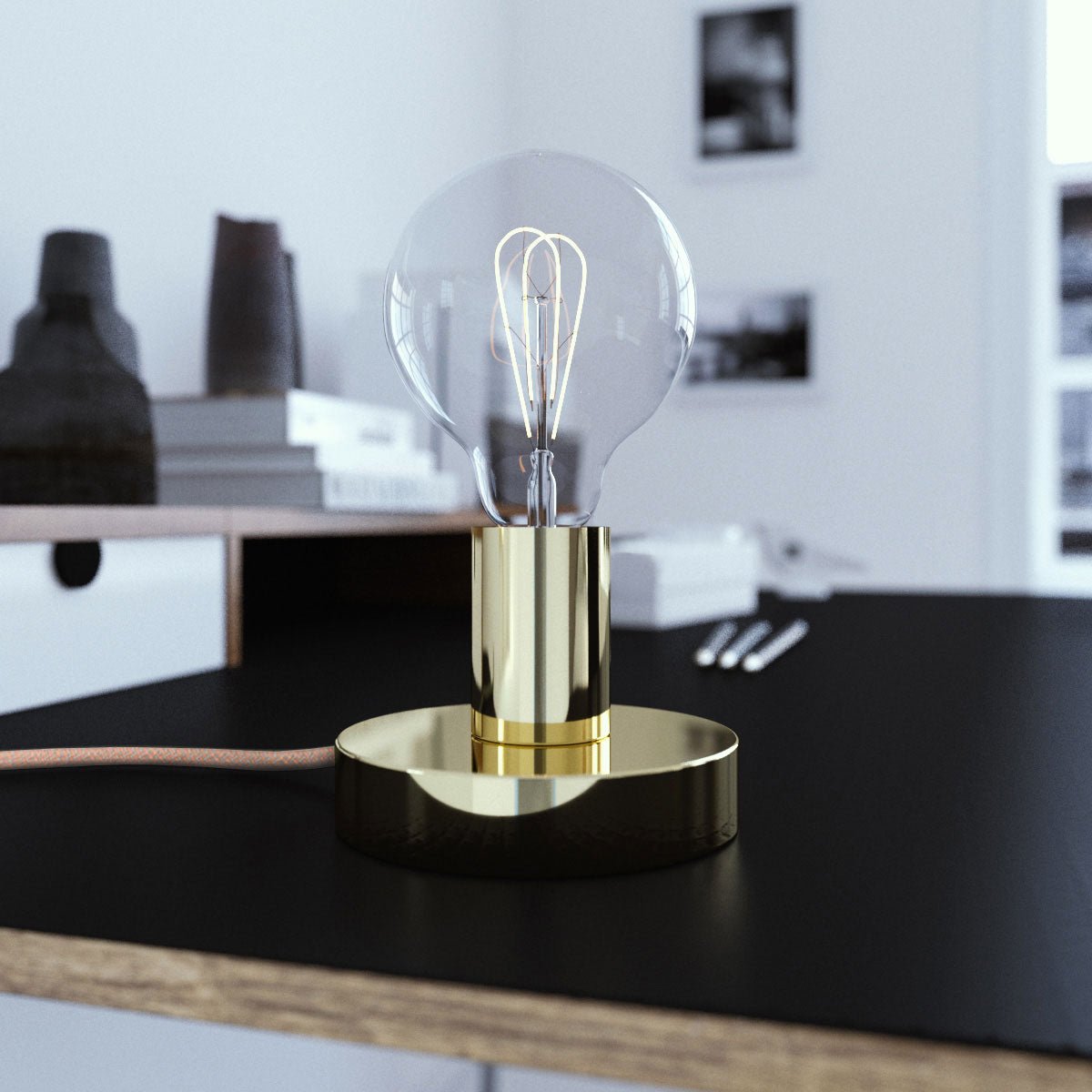 Posaluce - Table lamp in metal - Brass