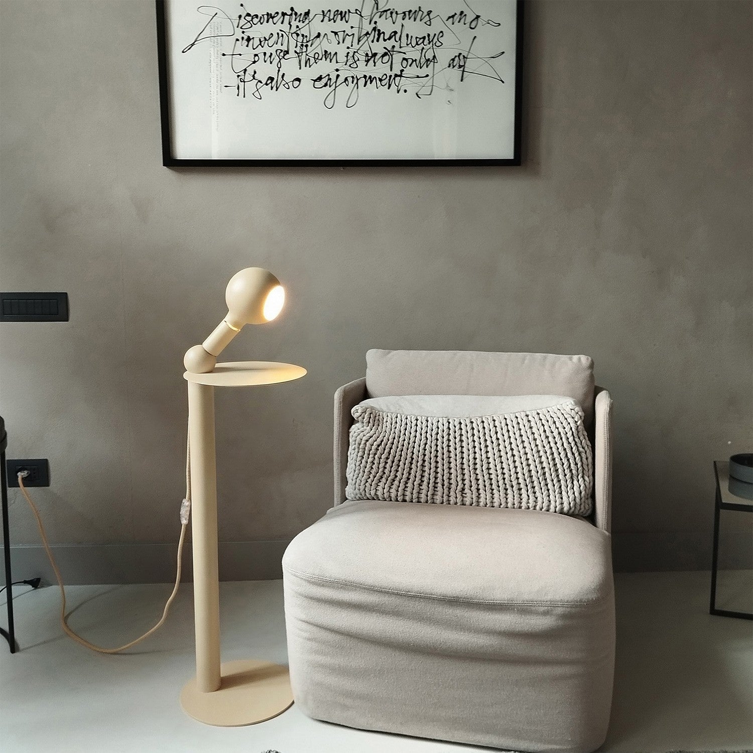 Rocco - Lampada da terra con lampadina Camo - Panna